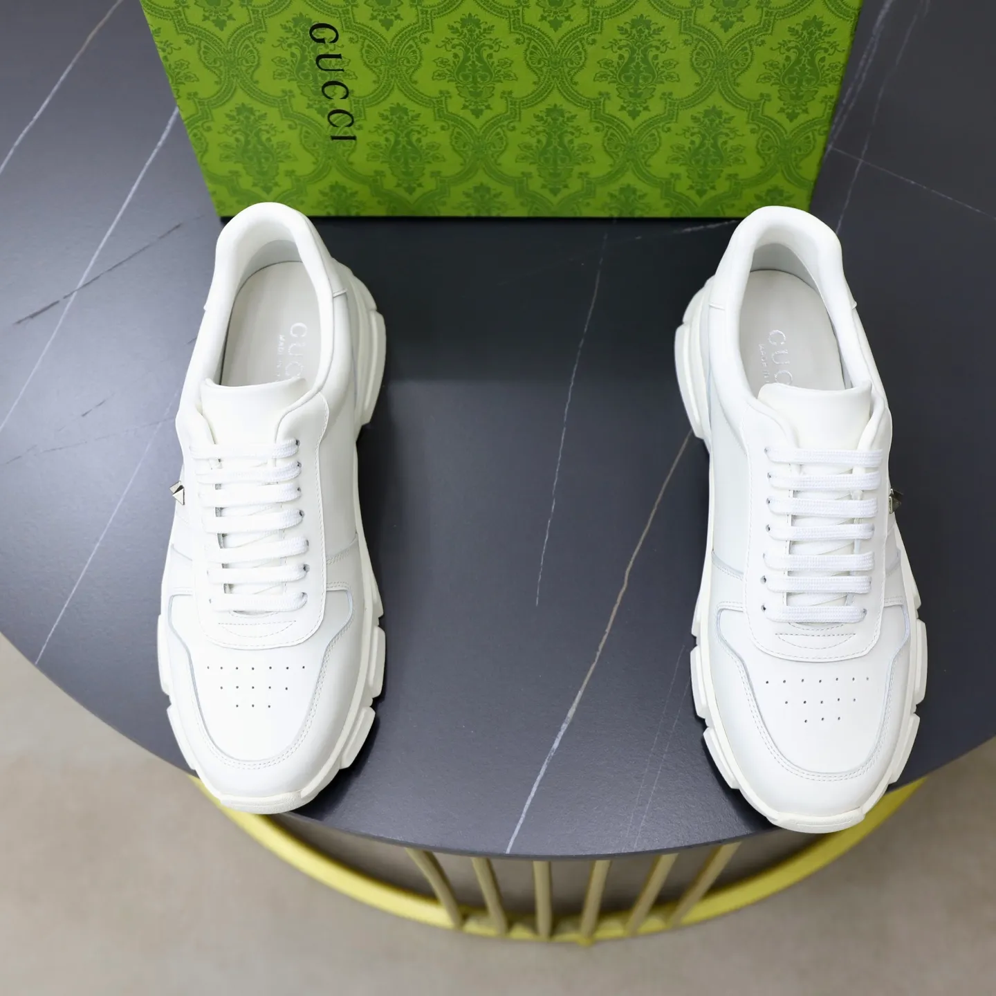 Ex-factory price: 540💰💰🙅‍♂️🙅‍♂️🙅‍♂️ Brand: GUCCI Standard code: 38-44 (45 customized) Grade: Same as the official website Material: Cowhide stitching Comfortable and breathable sheepskin lining Lightweight and wear-resistant sports outsole Style category: Men's fashionable casual shoes Running sports shoes Distinguished luxury brand elements Top luxury color: actual picture color